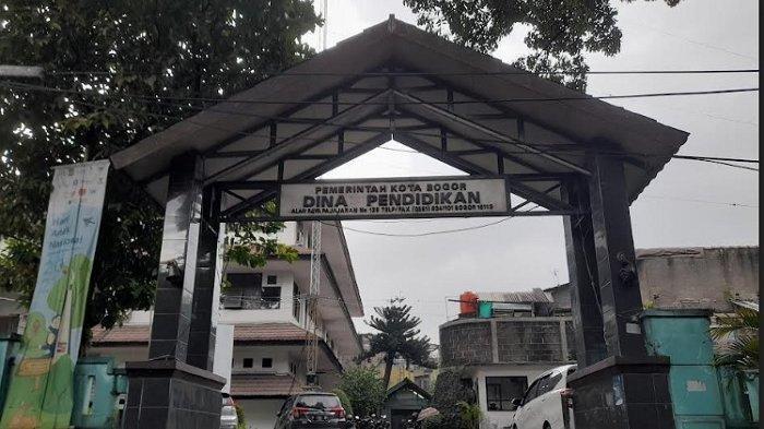 Kantor Dinas Pendidikan kota Bogor, Kelurahan Bantarjati, Kecamatan Bogor Utara, Selasa