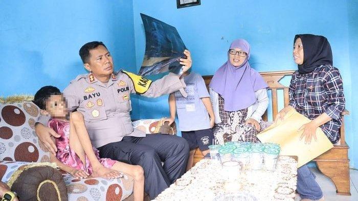 Kapolres Banjar, AKBP Bayu Catur Prabowo, saat mengunjungi Al