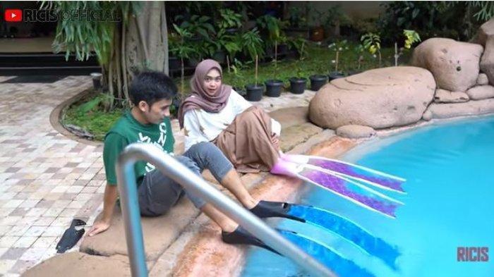 Kedekatan Ria Ricis dan Alshad Ahmad. (YouTube Ricis Official)