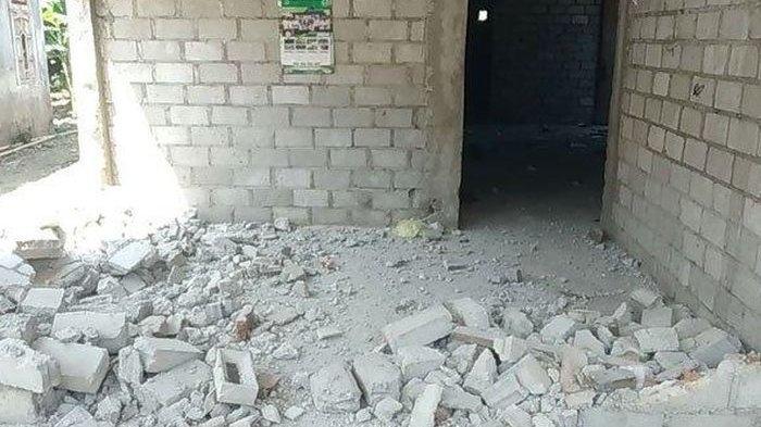 Kekecewaan Siti TKW Robohkan Rumah Usai Dicerai Suami, Padahal Hasil Nabung 9 Tahun, Sakit Hati
