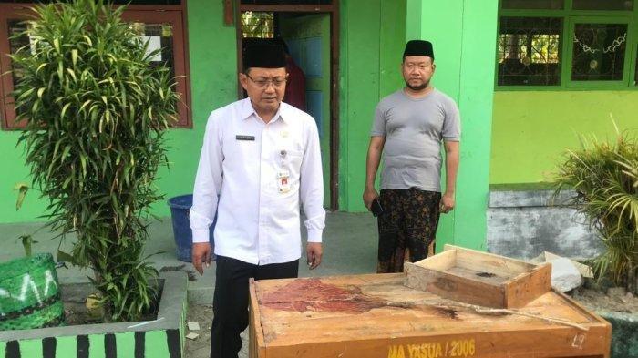 Kepala Kemenag Demak Afief Mundzier saat mengecek langsung lokasi kejadian