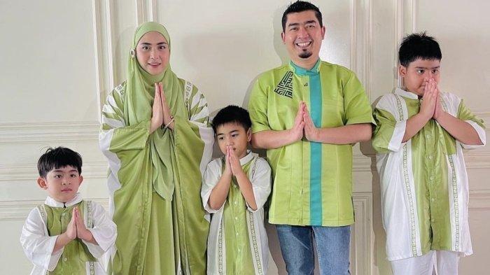 Ketiga anak April Jasmine dan Ustadz Solmed