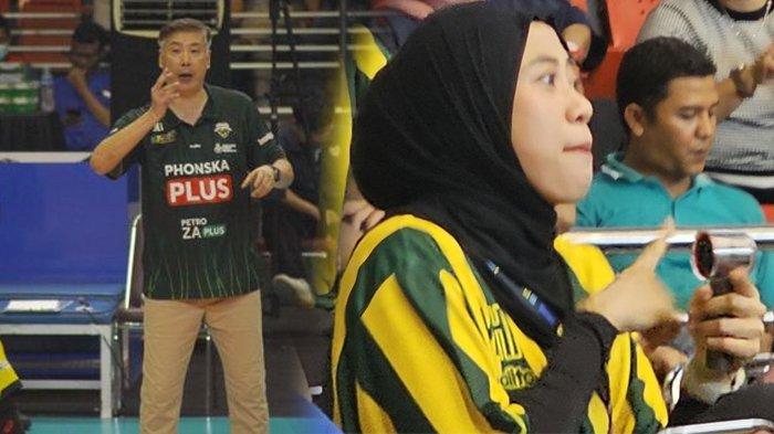 PROLIGA PEKAN KEDUA - Pemain Gresik Petrokimia, Megawati Hangestri Pertiwi (KANAN) menyaksikan timnya dari tribune penonton dalam laga ketiga Final Four ProLiga 2025 di GOR Jatidiri, Semarang, Jawa Tengah, Kamis (24/4/2025). Pelatih Gresik Petrokimia Pupuk Indonesia, Jeff Jiang Jie (KIRI) memberikan instruksi dalam laga melawan Jakarta Electric PLN pada Final Four Proliga 2025 di Semarang, Kamis.