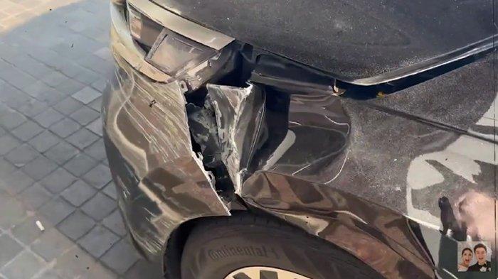 Kondisi mobil Baim Wong ringsek