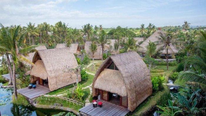 Loby Whyndham Jivva Hotel milik Mama Rieta, Ibunda Nagita Slavina