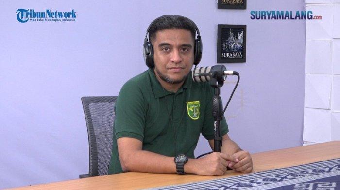 Manajer Persebaya Surabaya, Yahya Alkatiri saat berkunjung di kantor Harian Surya.