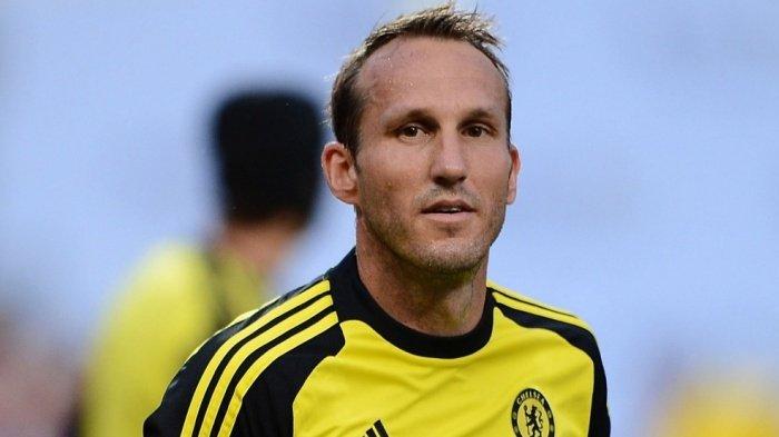 Mark Schwarzer, mantan kiper Chelsea.