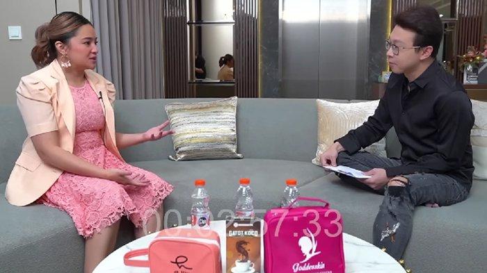 Marshanda ngobrol dengan dokter Richard Lee