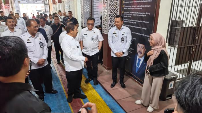 KUNJUNGAN KERJA : Menteri Imipas Agus Andriyanto saat berkunjung di Kantor Imigrasi Malang, Selasa (29/7/2025).