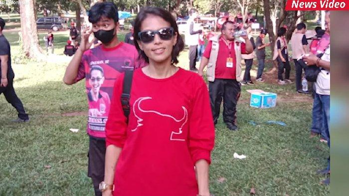 Noviana Kurniati pelabrak Rocky Gerung di Mabes Polri 1