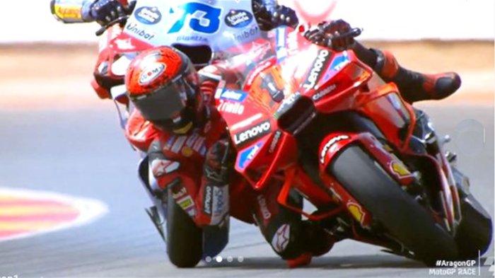 Insiden tabrakan antara Fracesco Bagnaia atau Pecco dengan Alex Marquez di balapan utama MotoGP Aragon 2024, Minggu (1/9/2024).