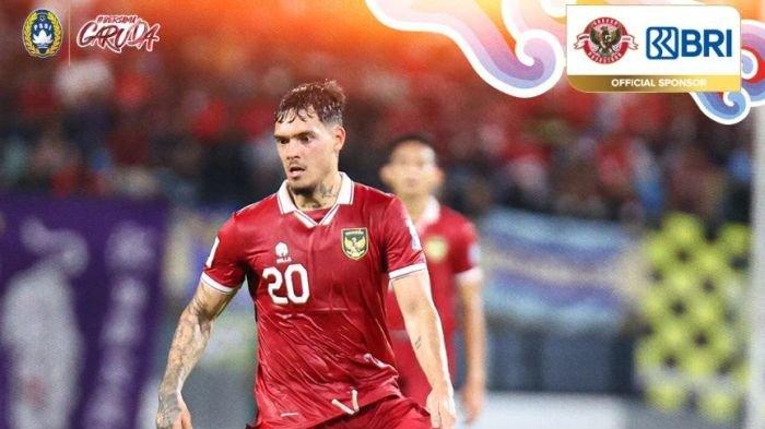 Pemain Timnas Indonesia, Shayne Pattynama, saat menghadapi Irak pada putaran kedua Grup F Kualifikasi Piala Dunia 2026 Zona Asia di Basra International Stadium, Irak, Kamis (16/11/2023).