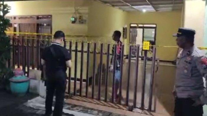 TKP Perampokan di Desa Mangliawan RT 03 RW 05 Kecamatan Pakis, Kabupaten Malang, Jumat (22/4/2024).