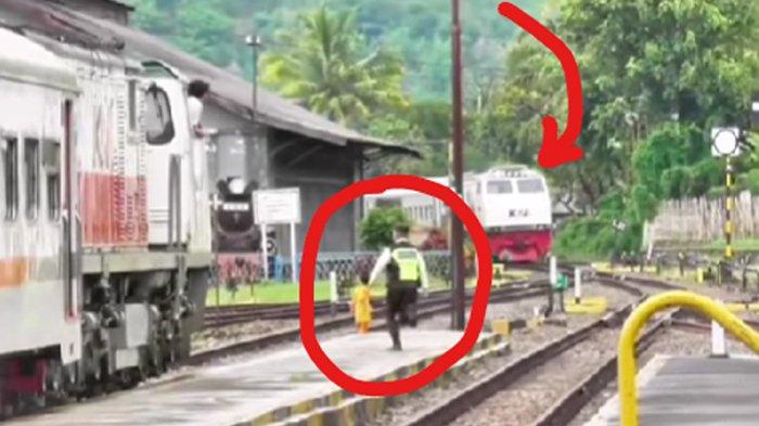 Petugas selamatkan bocah nyaris tersambar kereta api