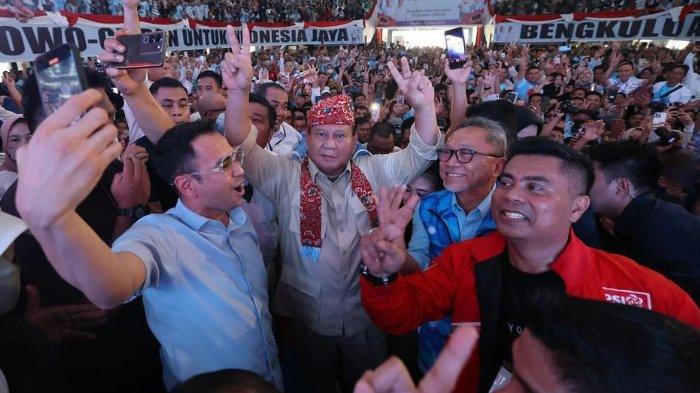Raffi Ahmad ikut Prabowo mengunjungi Pulau Sumatera