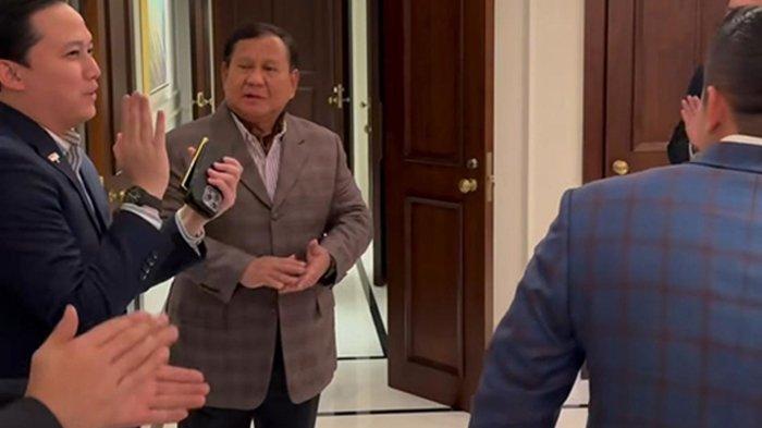TEDDY ULANG TAHUN - Sekretaris Kabinet (Seskab) Letkol Teddy Indra Wijaya ulang tahun dirayakan oleh Prabowo Subianto dan para Sekretaris Pribadi (Sespri) Presiden. Momen bahagia itu terjadi pada Senin (14/4/2025) tepat di pertambahan usia Teddy yang menginjak 36 tahun saat sedang melakukan lawatan ke Yordania.