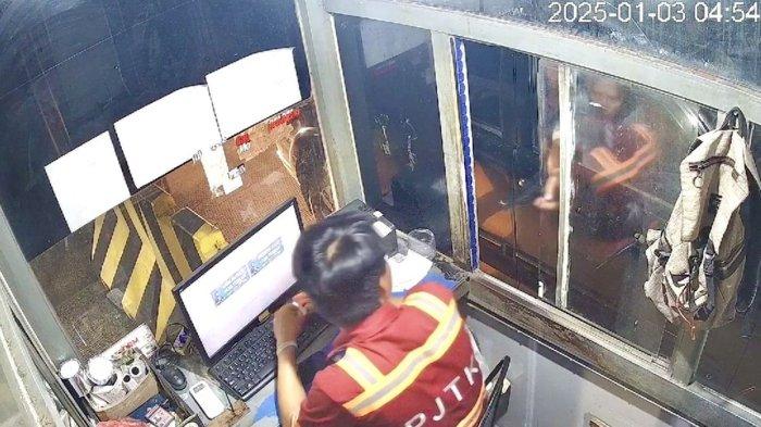 Rekaman CCTV oknum PNS ancam dengan senpi (Tribunnews.com)