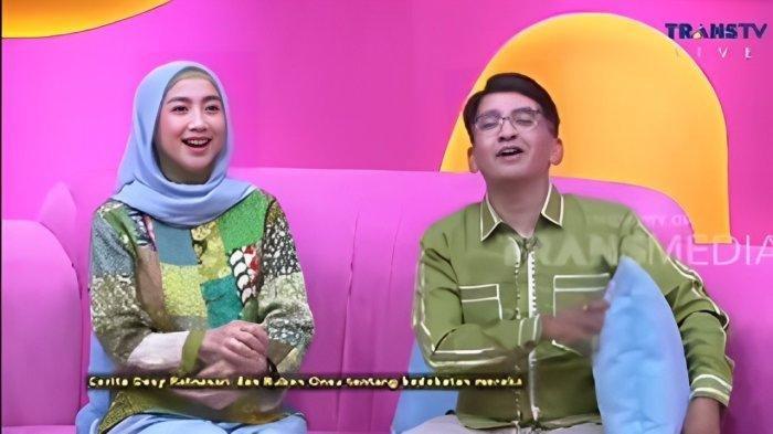 Ruben Onsu dan Desy Ratnasari di program Brownis Trans TV
