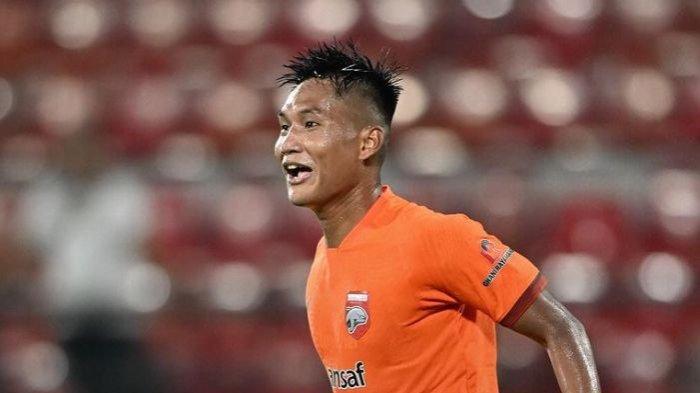 Selebrasi pemain Borneo FC, Ahmad Nur Hardianto, seusai menjebol gawang Arema FC pada laga pekan 15 Liga 1 2023.