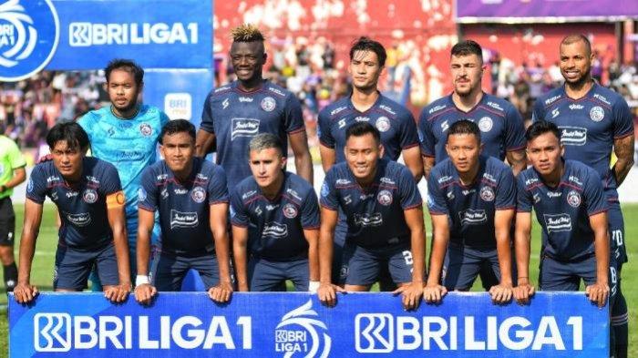 Starting eleven Arema FC saat menghadapi Persik Kediri dalam laga Liga 1 2023 di Stadion Brawijaya, Kediri, Sabtu (15/7/2023).