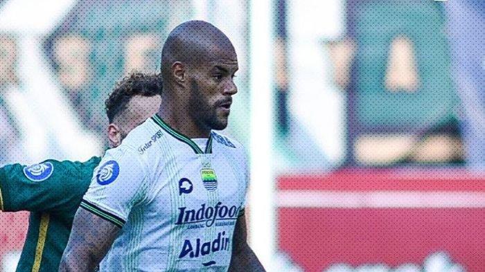 Striker Persib Bandung David da Silva dalam laga melawan Persebaya Surabaya di Stadion Gelora Bung Tomo (GBT), Sabtu (7/10/2023).