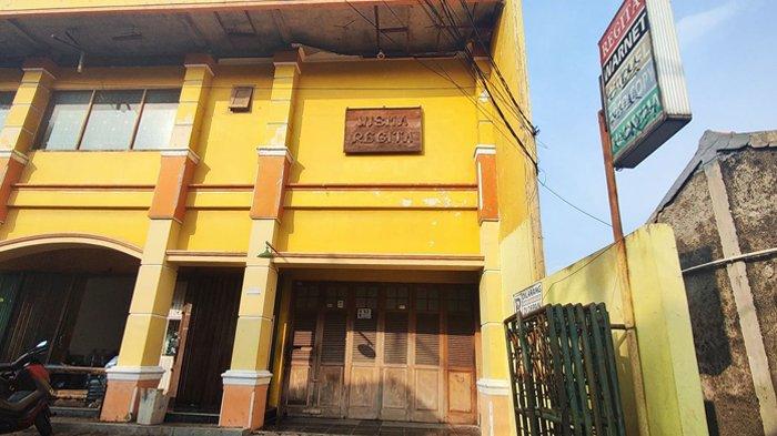 Tampak depan Indekos mahasiswa Universitas Indonesia (UI) yang ditemukan tewas