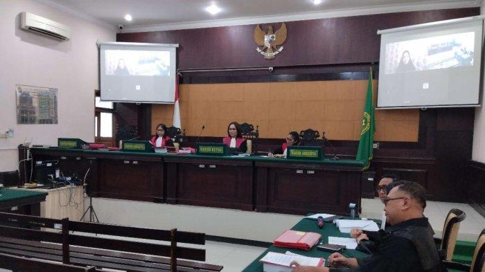 Terdakwa Briptu FN menjalani sidang secara daring di Pengadilan Negeri Mojokerto, Selasa (29/10/2024).