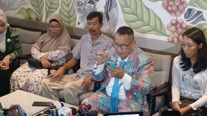 Tim kuasa hukum keluarga Vina Cirebon yakin Pegi adalah buronan kasus pembunuhan Vina yang selama ini dicari. (kompas)