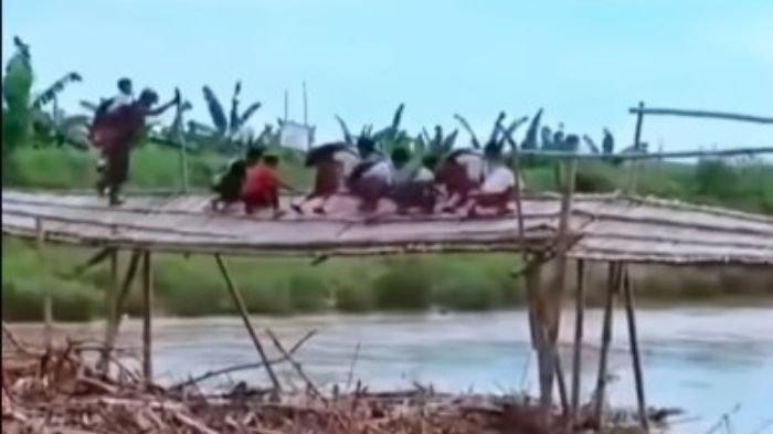 Viral Siswa SD Seberangi Jembatan Miring Reyot Demi Ke Sekolah, Lapor ke PUPR Tapi Belum Ditanggapi