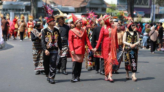 Wali Kota Malang Sutiaji di Pawai Budaya Nusantara bukti kebinekaan di Bumi Arema 1