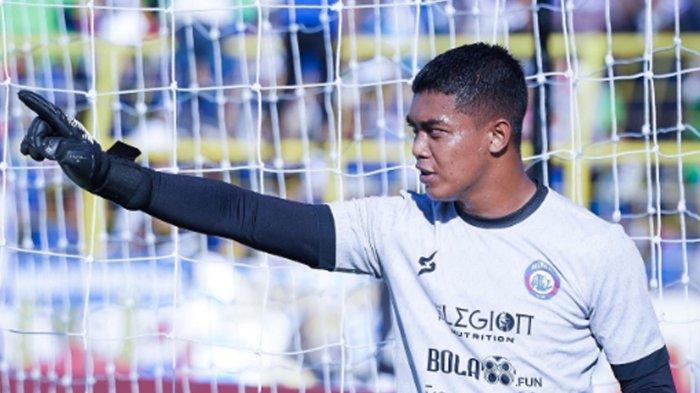 Teguh amiruddin kiper kedua Arema FC jadi starter.