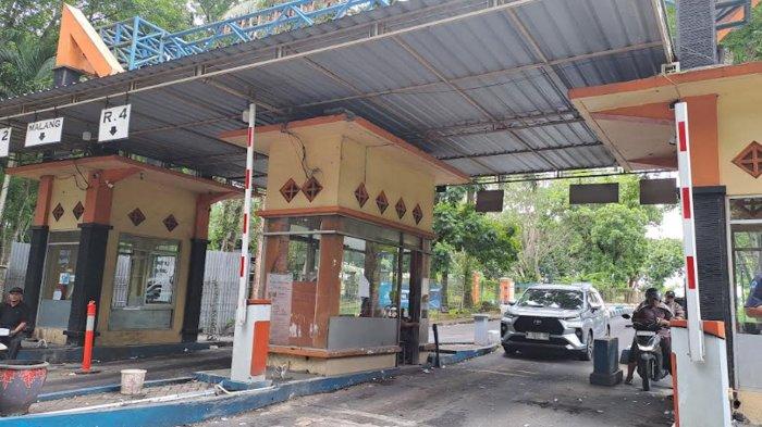Loket masuk yang akan dipasang portal otomatis di Bendungan Lahor, Kecamatan Sumberpucung, Kabupaten Malang, Rabub (11/12/2024)