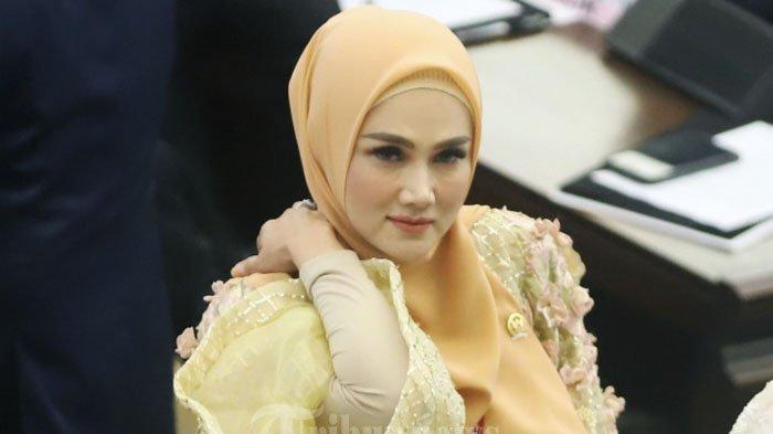 Mulan Jamelaa Jadi DPR RI