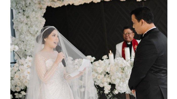 Momen pernikahan Tina Toon dan Daniel, Juni 2023.