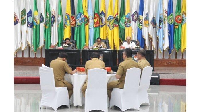 Rapat Koordinasi (Rakor) Pengendalian Inflasi Daerah di Gedung Sasana Bhakti Praja (SBP) Kementerian Dalam Negeri (Kemendagri), Jakarta, Senin (4/12/2023).