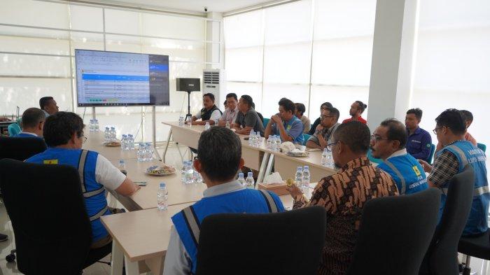 Rapat dengan seluruh pegawai PLN UP3 Sofifi membahas persiapan yang dilakukan menjelang Nataru
