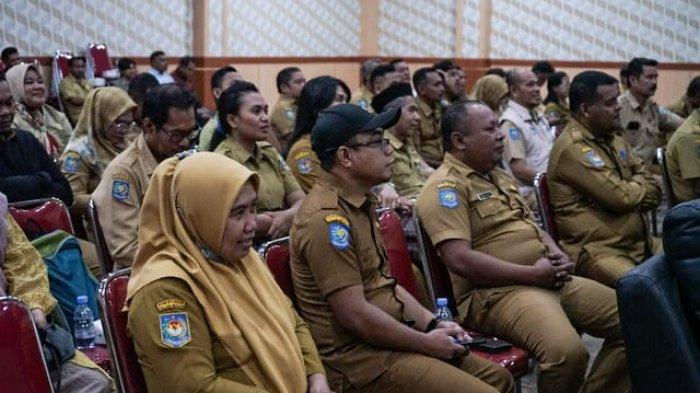 Seluruh pimpinan OPD dan pegawai di lingkup Pemkab Pulau Morotai, Provinsi Maluku Utara ikut dalam kegiatan tersebut, Senin (22/7/2024).