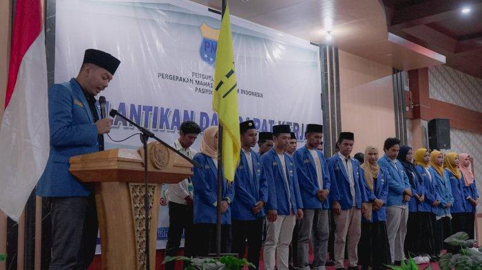 Ketua umum PB PMII, Muhammad Abdullah Rasyid, saat melantik pengurus Cabang PMII Morotai, Selasa (26/3/2023).