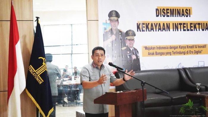 INTELEKTUAL: Kakanwil Kemenkum Malut Budi Argap Situngkir pada sebuah kesempatan belum lama ini