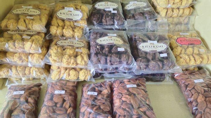 Aneka jajanan khas Maluku Utara di Toko Archie