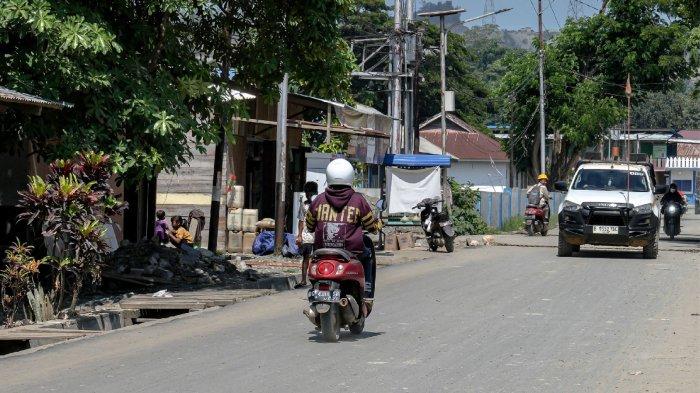 Jalan yang telah selesai dikerjakan PT IWIP sepanjang 1.240 meter di Desa Lelilef Sawai.