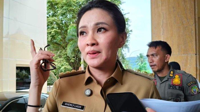 APEL ASN - Gubernur Malut Sherly Laos pimpin apel pagi ASN di halaman kantor Gubenur di Sofifi. Ia menekankan sejumlah arahan, Senin (10/3/2025).