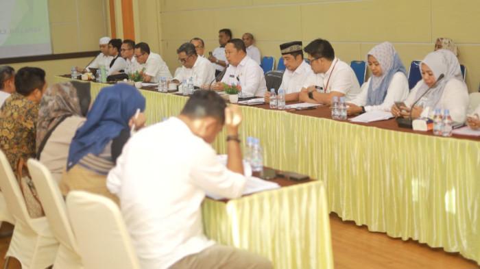 EVALUASI: Suasana rapat tentang laporan tahap I akhir LPP APBD 2024 yang dilakukan Pemkot Ternate dengan DPRD, Kamis (23/7/2025)
