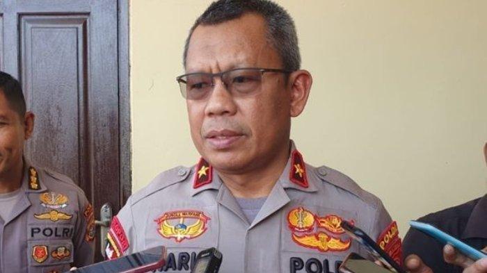 Brigjen Pol Waris Agono saat memberikan keterangan kepada sejumlah wartawan di Mapolda Sultra, 29 Desember 2022. Foto diunduh dari Tribun-Timur.com, Kamis (13/2/2025).