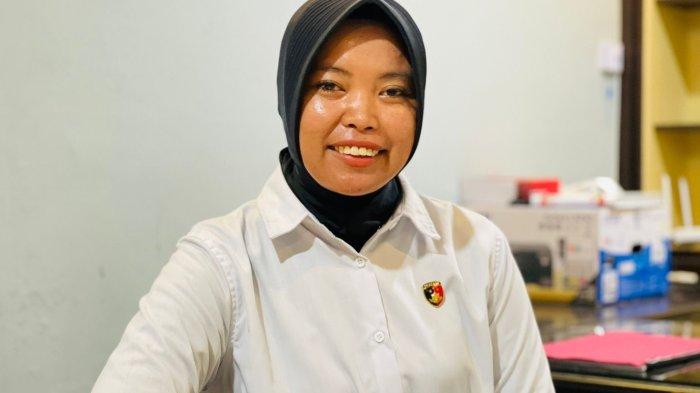 IPDA FATMAWATI SUKUR - Ipda Fatmawati Sukur saat diwawancarai, Selasa (1/7/2025), ketika masih menjabat Kaurbinopsnal Satreskrim Polres Ternate, Maluku Utara. Berikut jejak karier dan harta kekayaan Ipda Fatmawati Sukur, kini jabat Kapolsek Ternate Selatan.