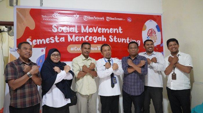 Foto dengan pose 'Cegah Stunting' usai penyaluran bantuan program social movement semesta mencegah Stunting, kepada 10 anak dengan masalah pertumbuhan di Kota Ternate