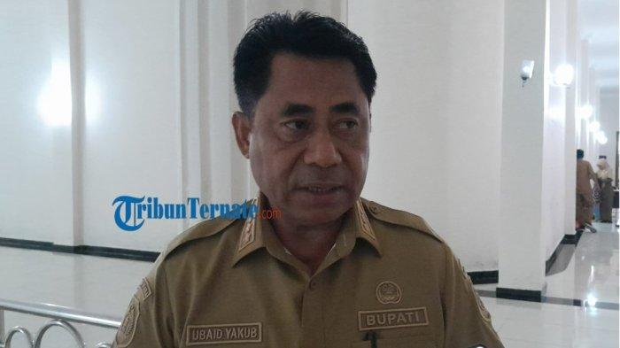 PERINTAH: Bupati Halmahera Timur, Maluku Utara Ubaid Yakub saat diwawancarai Tribunternate.com, Senin (26/5/2025)