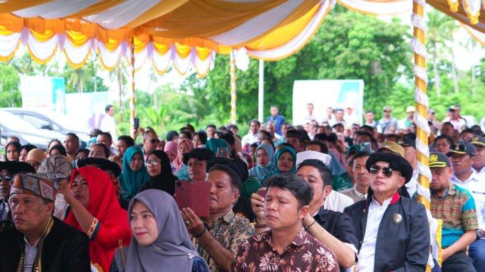 Pimpinan OPD serta tamu undangan dan warga se Kecamatan ikut menyaksikan peresmian RSUD H. Mudaffar Sjah, Kamis (25/7/2024).
