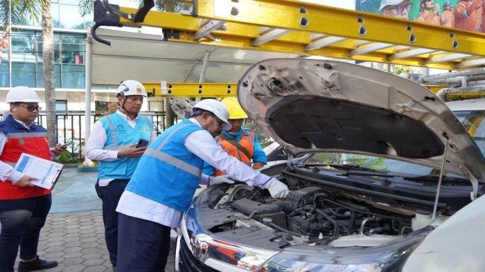 Pemeriksaan kendaraan yang dipakai Tenaga Teknik dilapangan oleh General Manager PLN UIW MMU