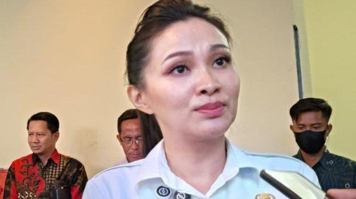 UPAH: Gubernur Maluku Utara Sherly Loas pada sebuah wawancara bersama sejumlah awak media, Jumat (11/4/2025).